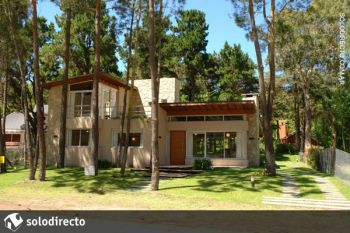 Casa en Alquiler en Carilo: Paraiso y Jilguero (código postal 7167)